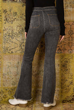 Load image into Gallery viewer, 5487- POL EMBROIDERED MID RISE JEANS-BLACK