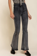 Load image into Gallery viewer, 5488- POL LIGHTWEIGHT DENIM FLARE JEANS-BLACK WASH