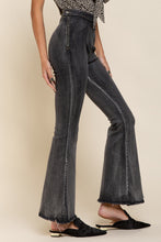 Load image into Gallery viewer, 5488- POL LIGHTWEIGHT DENIM FLARE JEANS-BLACK WASH