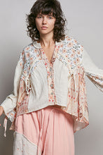 Load image into Gallery viewer, 5908- POL V NECK RELAXED FIT TOP W/FLORAL PRINT