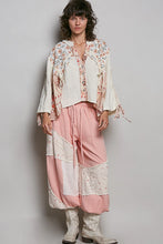Load image into Gallery viewer, 5908- POL V NECK RELAXED FIT TOP W/FLORAL PRINT