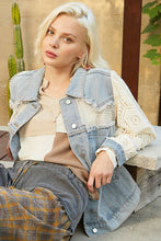 Load image into Gallery viewer, 4593- POL DENIM AND LACE SHACKET
