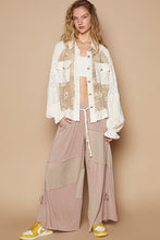 Load image into Gallery viewer, 4621- LACE TRIM SHACKET- MOCHA/CRM
