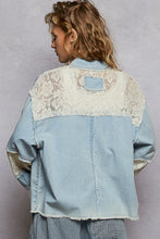 Load image into Gallery viewer, 5423- POL BALLOON SLEEVE DENIM AND PRINT SHACKET-BLUE
