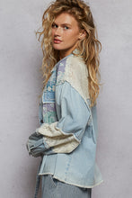 Load image into Gallery viewer, 5423- POL BALLOON SLEEVE DENIM AND PRINT SHACKET-BLUE
