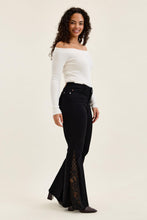 Load image into Gallery viewer, 6482- JUDY BLUE- "JAQUELINE" BLACK FLARE
