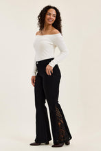 Load image into Gallery viewer, 6482- JUDY BLUE- "JAQUELINE" BLACK FLARE
