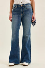Load image into Gallery viewer, 6521- JUDY BLUE -MR Jaqueline Flare w/ Bandana Loop
