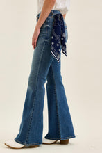 Load image into Gallery viewer, 6521- JUDY BLUE -MR Jaqueline Flare w/ Bandana Loop
