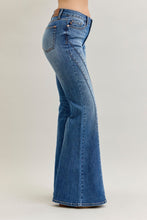 Load image into Gallery viewer, 5257-JUDY BLUE-Jaqueline New Flare Jeans
