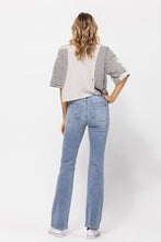 Load image into Gallery viewer, 4805- JUDY BLUE MID-RISE NON DISTRESSED BOOTCUT
