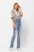 Load image into Gallery viewer, 4805- JUDY BLUE MID-RISE NON DISTRESSED BOOTCUT
