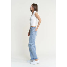 Load image into Gallery viewer, 5875- MICA- Mid Rise Loose Fit Straight Ankle
