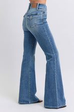 Load image into Gallery viewer, 4809- JUDY BLUE DOUBLE BUTTON HR FLARE
