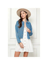 Load image into Gallery viewer, 4139-2 Pocket Ripped Raw Hem Cropped Denim Jacket
