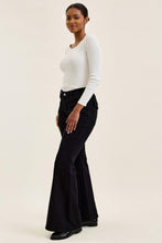 Load image into Gallery viewer, 6519- JUDY BLUE -LR JAQUELINE Flare w/ inside Print- BLK
