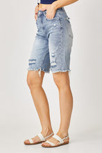 Load image into Gallery viewer, 4366-MIDRISE BERMUDA SHORTS
