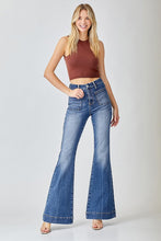 Load image into Gallery viewer, 3468-HIGH RISE BELL BOTTOM JEANS
