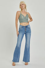 Load image into Gallery viewer, 3261- RDP5303- MEDIUM WASH BUTTON FLY FLARE
