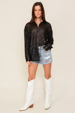 Load image into Gallery viewer, 3892-Oversized sequin button down top with satin trim

