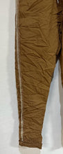 Load image into Gallery viewer, 4513-RHINESTONE SIDE STRIPE CRINKLE JOGGER-TOBACCO
