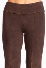 Load image into Gallery viewer, 4735-Mineral wash straight fit pants -BROWN
