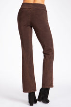 Load image into Gallery viewer, 4735-Mineral wash straight fit pants -BROWN
