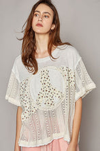 Load image into Gallery viewer, 4126-POL Oversize round neck crochet print peace sign top
