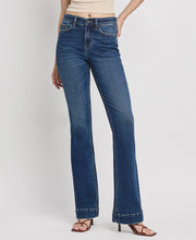 Load image into Gallery viewer, 4526 - VERVET-HIGH RISE Trouser Hem Bootcut Jeans
