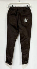 Load image into Gallery viewer, 4729-ALLOVER STARS PRINT CRINKLE JOGGER-CHOCOLATE
