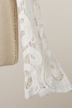 Load image into Gallery viewer, 4508-PAISLEY LACE CROCHET CROP TOP-WHITE
