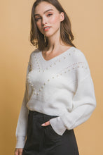 Load image into Gallery viewer, 4799-Pearl Details Sweater- OFF WHITE
