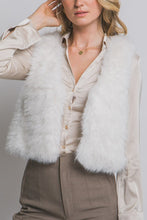 Load image into Gallery viewer, 5577-V-neckline Faux Fur Vest-IVORY
