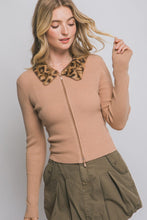 Load image into Gallery viewer, 5573-Leopard Fur Collar Double-zip Cardigan-CAMEL
