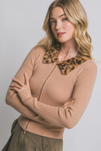 Load image into Gallery viewer, 5573-Leopard Fur Collar Double-zip Cardigan-CAMEL
