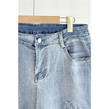 Load image into Gallery viewer, 6532-Floral Applique Wide Leg Jeans
