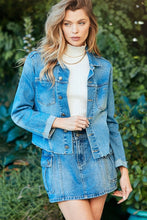 Load image into Gallery viewer, 3698- Raw Hem Cropped Denim Jacket
