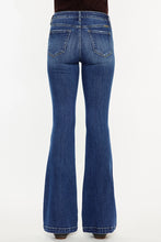 Load image into Gallery viewer, 5256- KAN CAN  -PETITE Mid Rise Flare JEANS

