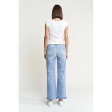 Load image into Gallery viewer, 5875- MICA- Mid Rise Loose Fit Straight Ankle
