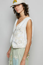 Load image into Gallery viewer, 5961- POL.V-Neck Relaxed Fit V-Shaped Hem Crochet Vest-BEIGE
