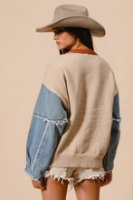 Load image into Gallery viewer, 4503-STAR PRINTED SWEATER TOP WITH DENIM SLEEVES
