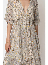 Load image into Gallery viewer, 4142-Printed Kimono Sleeve Midi Dress- BEIGE/BLACK
