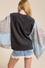 Load image into Gallery viewer, 5529-Puff&#39; Brush Peace Graphic Boho Poncho Top-BLACK
