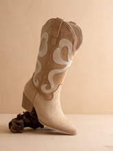 Load image into Gallery viewer, 6584- The Bowie | Almond Western Fall Boot with Cream Inlay

