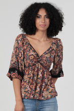 Load image into Gallery viewer, 5446-V Neck Twist Front Half Sleeve Printed Blouse
