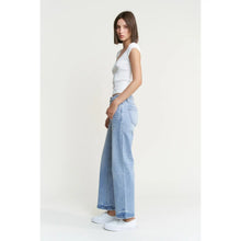 Load image into Gallery viewer, 5875- MICA- Mid Rise Loose Fit Straight Ankle
