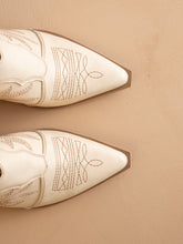 Load image into Gallery viewer, 6585- The Kiara Off White | Western Inspired Heeled Fall Mule
