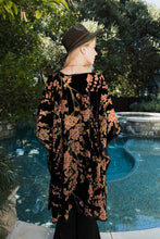 Load image into Gallery viewer, 4299-Velvet Blossom Longline Kimono w/ Cinched Armholes
