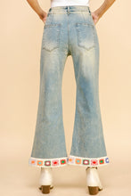 Load image into Gallery viewer, 5233-Crochet Trim Straight Leg Denim Jeans
