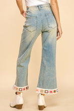 Load image into Gallery viewer, 5233-Crochet Trim Straight Leg Denim Jeans
